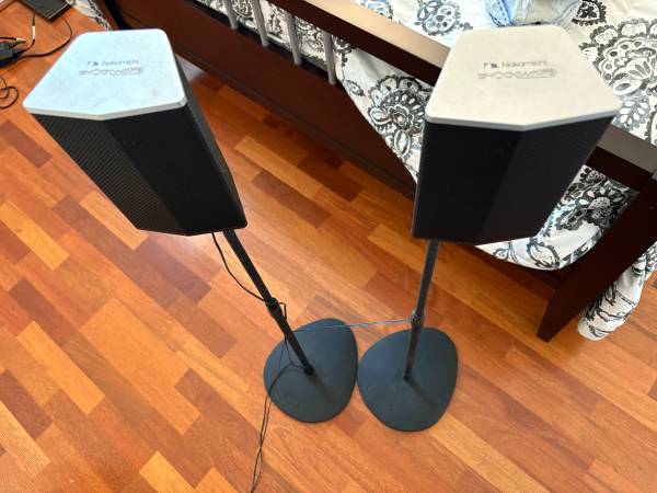 Nakamichi Shockwafe Pro barra de sonido Bluetooth con subwoofer inalámbrico y altavoces - $250 (Hercules, Pinole, San Pablo, El Sob)63439956839683121