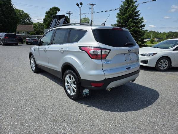 2018 Ford Escape SE 4WD - $15,988 (3760 us rt 5 Derby vt 05829)63622676684163123