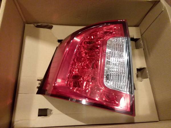 2012 2013 2014 ford edge tail light Bt43-13b505-ae 2011 1