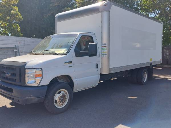 2019 Ford E350 16ft Cube Van Box  W/12ft walk ramp ..171,542 miles ... 1
