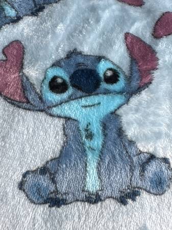 Lili & Stitch cozy top 1