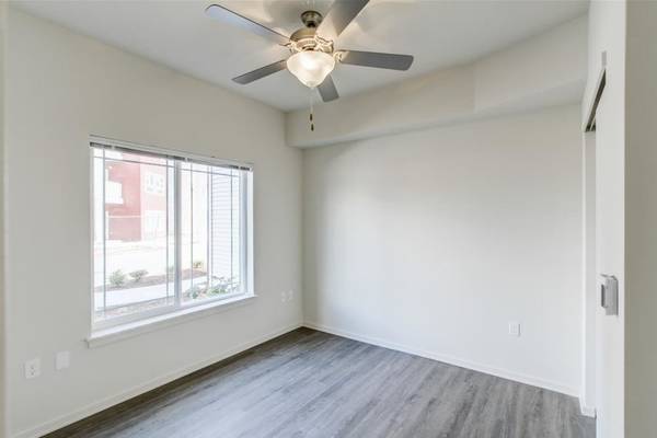 $2,036 / 2br - 776ft2 - $99 Deposit on All Homes + $1 Rent for First Month Valid Until 9.28.2563838110911107124