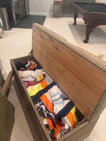 Storage bench 1