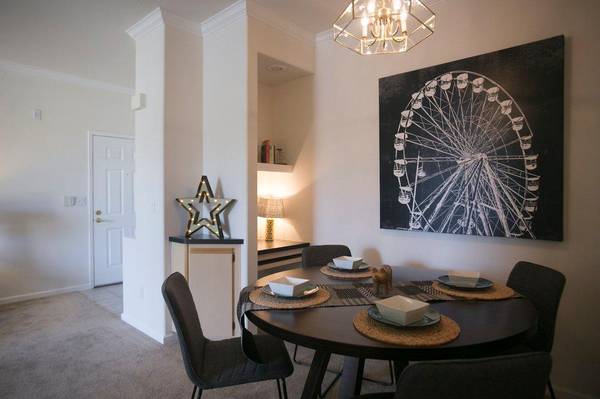 $1,975 / 1br - 792ft2 - Large Walk-In Closets, Full Appliance Package, Gated Community63668337250177120
