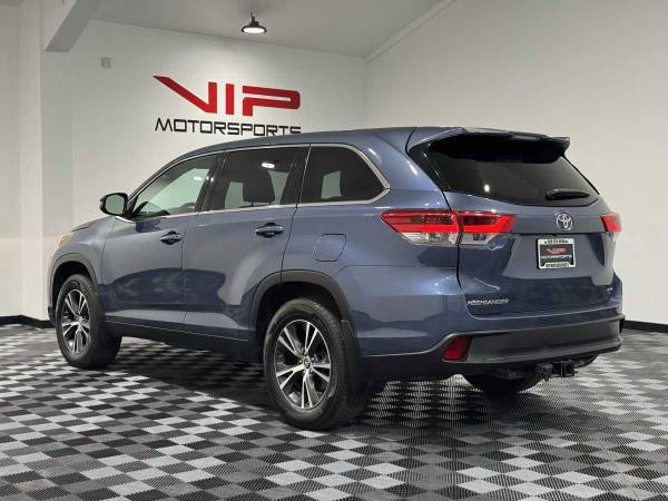 2019 Toyota Highlander LE SUV Shoreline Blue Pearl - $25,888 (LLAME AL 509-293-5854 PARA VER DISPONIBILIDAD)63470422565379124