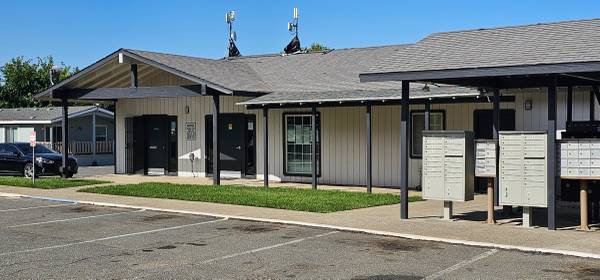 $600 Foothills RV Space Available!!63972104581379124