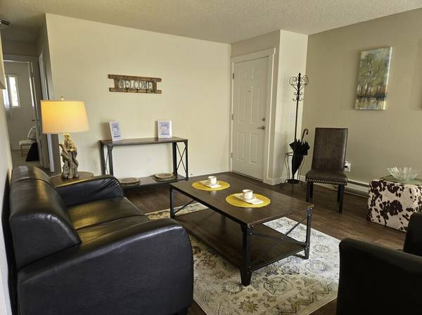$2,328 / 3br - 980ft2 - BBQ / Picnic Area, Electric Range, Private Patio (4807 200th St SW, Lynnwood, WA)63814711561987123