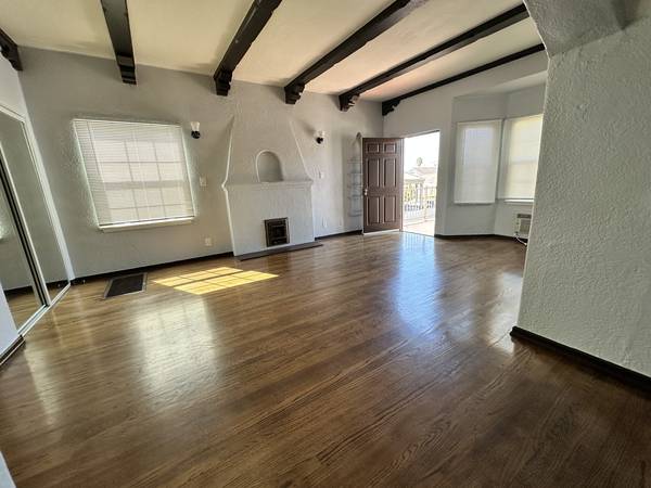 $2,295 / 1br - Beautiful, Spacious Apartment For Rent! (Hollywood)63998153924355123