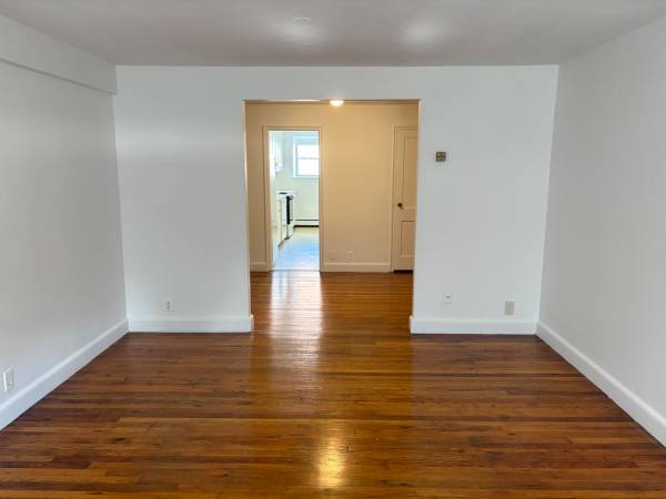 $2,750 / 2br - ☀️NO LAST - NO SEC - NO FEE || NEWTON CORNER 2 BED || HEAT/HW/PRKG ☀️ (NEWTON)63996405780226120