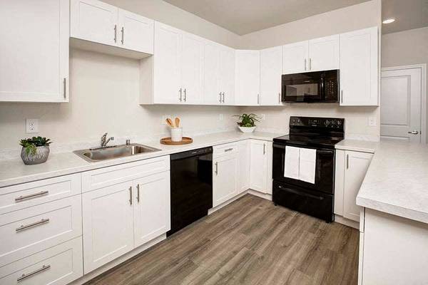 $1,630 / 3br - 1150ft2 - 3BD 2BA, Carport, In Reno (600 Geiger Grade Road, Reno, NV)63992636715906120
