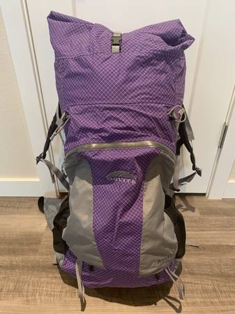 Mochila GoLite Pinnacle - Mujer Talla Mediana - $40 (Bellingham)63435811704579122