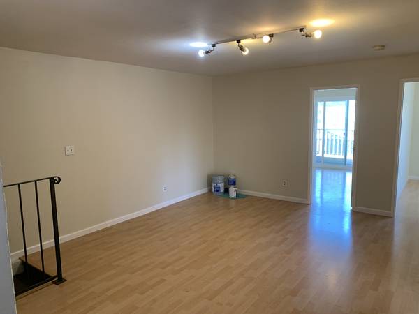 $4,250 / 4br - Top Floor Flat - Private Deck w/ Views - BRIGHT - Near Transportation (excelsior / outer mission)64030488637442122