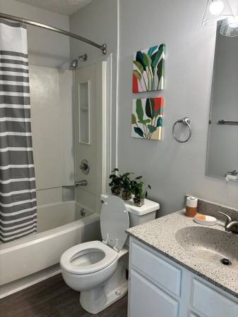 $1,099 / 1br - 640ft2 - Lavaplatos, Instalación de Lavandería en el Sitio, Conexiones para Lavadora y Secadora (Nashville)63673250447233124