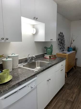 $1,899 / 1hab - 725ft2 - Instalaciones de lavandería, ventiladores de techo, administración en el lugar (concord / pleasant hill / martinez)63668079491971123