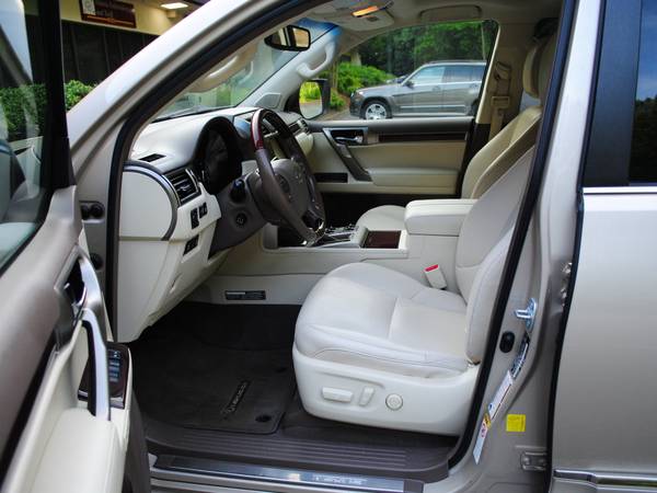 2014 Lexus GX460 Luxury w/ Navigation Mark Levinson Blind Spot Monitor - $21,100 (Atlanta)63620249582595124