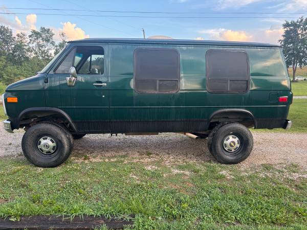 1988 chevy 4x4 pathfinder van - $20,000 (Elizabethtown)63621785351683122