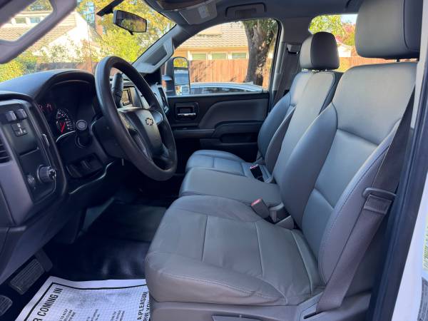 2015 Chevrolet Silverado 3500HD Crew - Photo 15