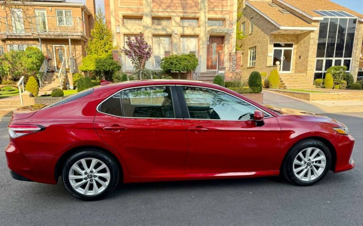 2023 Toyota camry LE