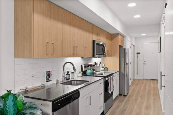 $1,950 / 516ft2 - Spacious Studio w Walk In Closet - Full Kitchen - 8 Weeks Free (Northgate)63659566868225122