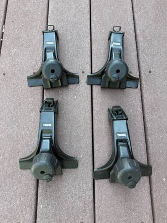 Thule Rapid gutter low roof rack feet 1
