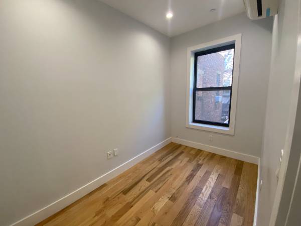 $2,850 / 1br - 600ft2 - PRIME CROWN HEIGHTS!SUNNY 1 BED!PRIVATE DECK!NEAR SUBWAY!MUST SEE! (Crown Heights)63862609945601124