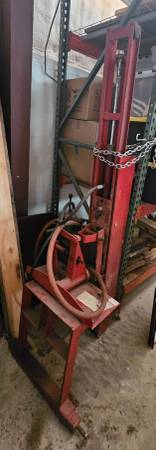 Shaver Hydraulic Post Driver 1