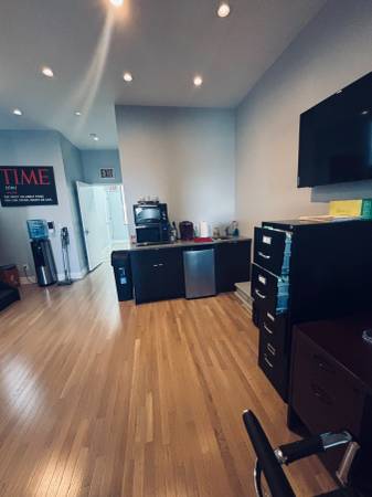 OFFICE,S AVAILABLE- OFFICE BUILDING NEAR THE VERAZZANNO BRIDGE. 1