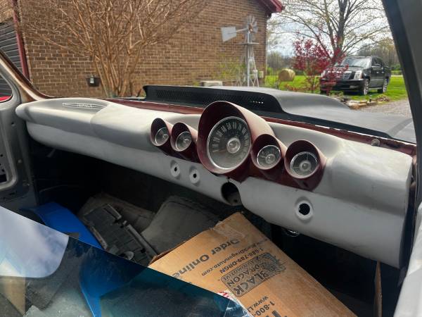 Trade) 1983 Chevy C10 Shortbed bagged roller - $8,500 (Murfreesboro)63621476151937124