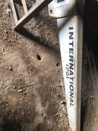 International 1701 Loader 1