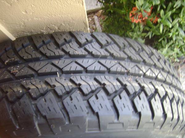 Bridgestone Dueler AT 255/70R18 1