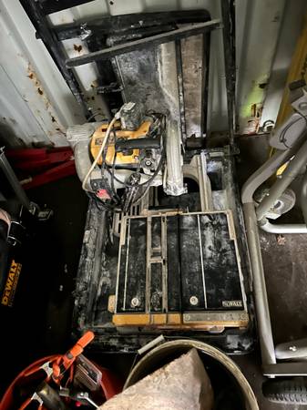 Dewalt tile saw 1