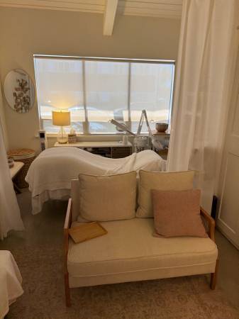 $1,500 Beautiful fully furnished office for rent (Ventura)63800378769283121