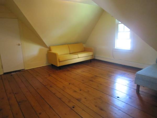 $1,000 / 1br - 650ft2 - 68SS-3 ~ CHARMING 1 BR IN WONDERFUL NEIGHBORHOOD (Brattleboro)63784663130497124