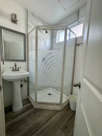 $700.00 / 1br - Welcome to Ostel | Figueroa Corridor — a modern, move-in-ready, all-in63998005365123123