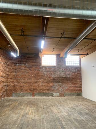 $1,580 / 1300ft2 - Solodar Mill (7 Oregon st. Fall River)63824666637955122