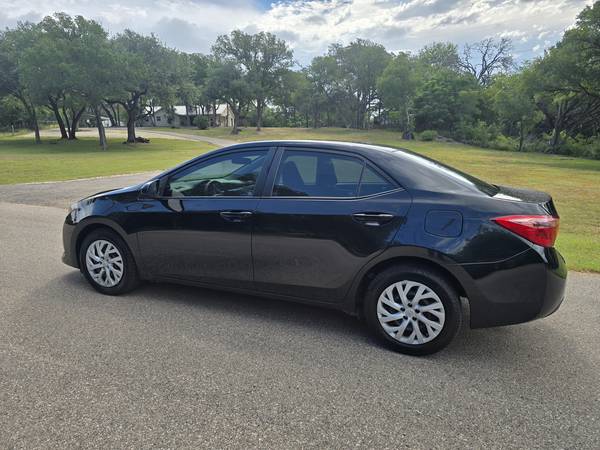 2017 Toyota Corolla LE 56 mil millas - $13,00063439526218881124