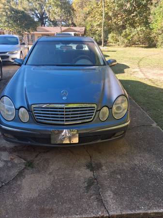 Mercedes E320 1