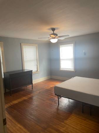 $850.00 / 1br - Habitación principal amplia en alquiler en casa unifamiliar - 1BD/1BA en Os63982841426691121