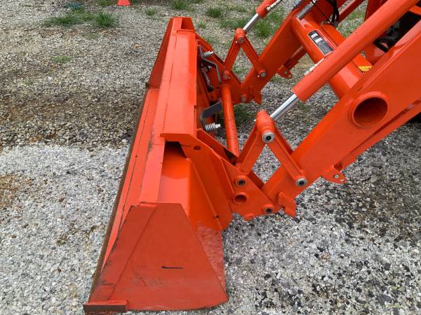 Kubota MX6000 Cab - 4x4 con cargador - $43,900 (Vincent)63440421054849121