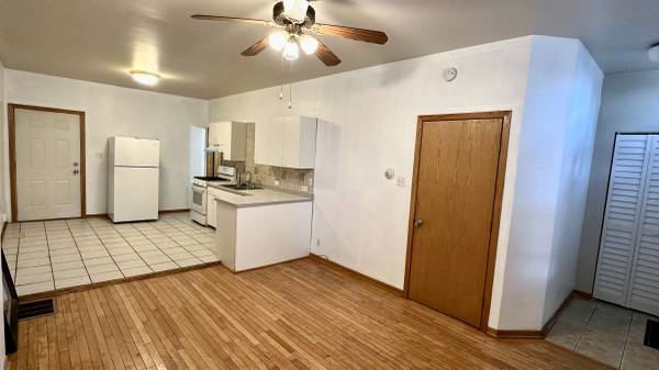$950 / 1br - 0550ft2 - 1 Bed 1 Bath in Bridgeport 36th and Union- Amazing Location Cozy+Clean (Chicago)64041648321153122