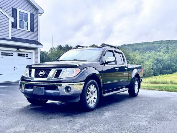 2011 Nissan Frontier SL Crew Cab 4WD - $7,995 (B&G AUTO SALES, CHELMSFORD 978-855-8338)63470622644225121