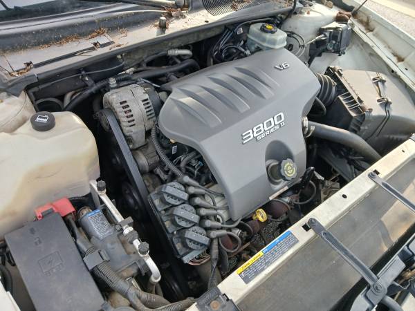 Buick Lesabre 2002 - $3900 (Gainesville)63620566777601123