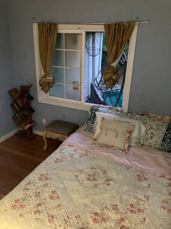 $1,100 / 1br - Cozy Corner Bedroom in Rincon Valley House Utilities Included) (santa rosa)64011484600323124