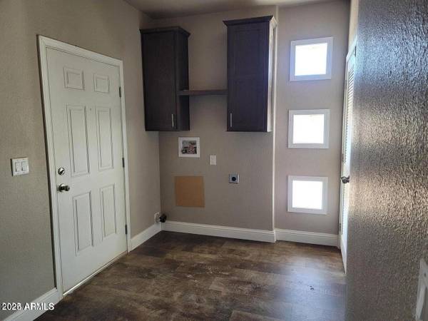 $368,000 / 5br - 2280ft2 - 5 Bed Residential in Tonopah (Tonopah, AZ, $368,000) (Tonopah, AZ)64024826005891124