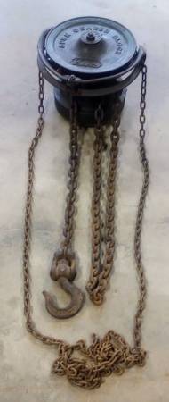 Yale Spur Geared Block 1 Ton Chain Hoist Model BB 1