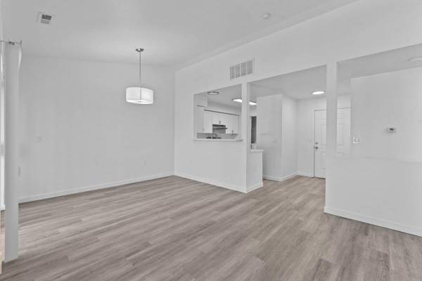 $1,875 / 3br - 1118ft2 - New Clubhouse (Coming Soon), Newly Renovated 1, 2 & 3 Bedroom Homes (Boise Idaho)64003313661187120