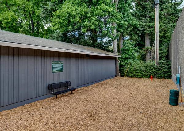 $1,399 / 1br - By Cedar Hills Shopping Center + Private Courtyard Setting - One Bed (Beaverton)63956353121027123