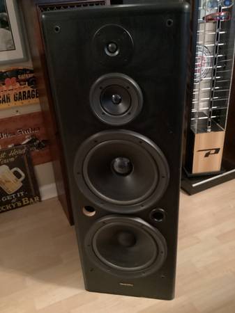 Vintage (1) One Single Technics 3-Way Floor Speaker - $80 (Altamonte Springs)63441524624769124