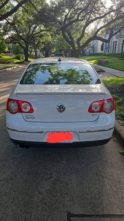 Volkswagen Passat 2010 - $6,000 (Houston)63622153880707121