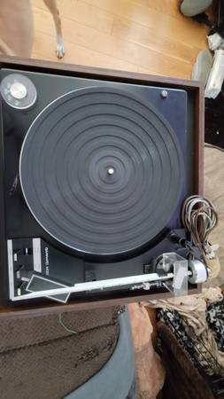 Garrard model 82 turntable 1